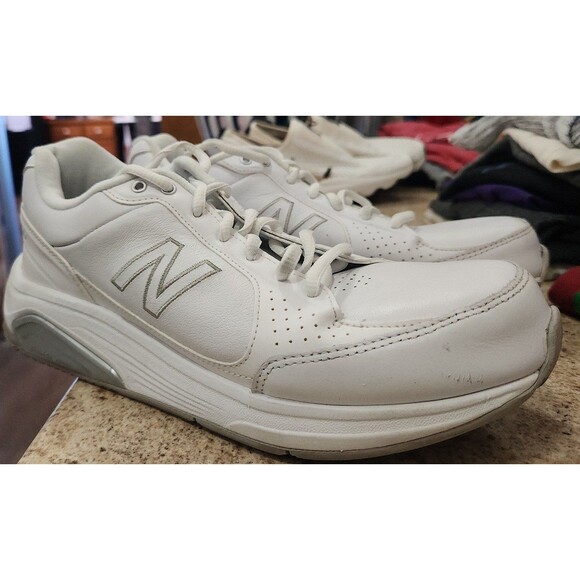 New Balance - Picture 3 of 8